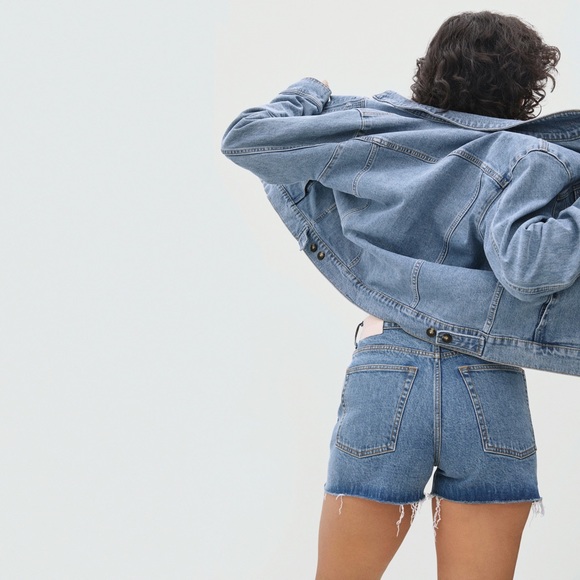 Everlane The Way-High Jean Short - Picture 6 of 10